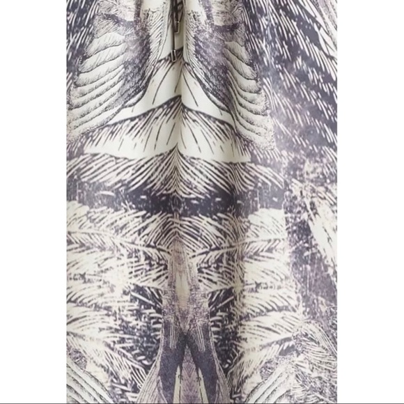 Haute Hippie Freebird Print Silk Halter Top - Picture 3 of 8